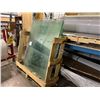 Image 6 : 18 PIECES 12MM TEMPERED GLASS VARIOUS SIZES - 4 WITH 1" HOLES