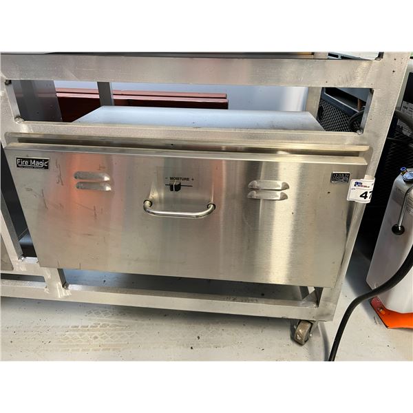 FIRE MAGIC ELECTRIC WARMING DRAWER BUILT-IN STYLE MODEL 33830-SW (32"W 110 VOLT) - STORE DISPLAY