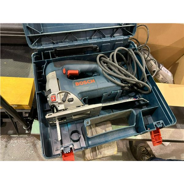 BOSCH JIGSAW MODEL 1590EVS WITH SPARE BLADES