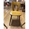 Image 2 : 6 ANTIQUE WOOD DINING CHAIRS