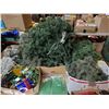 Image 2 : LARGE LOT OF ASSORTED HOLIDAY DECORATIONS