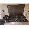 Image 2 : *COMMERCIAL STAINLESS STEEL 6 BURNER GAS STOVE/OVEN 36"W X 30"D X 35"H