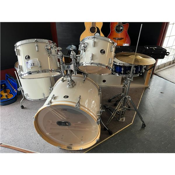 SONOR FORCE 1007 DRUM KIT WITH CYMBALS & ADJUSTABLE SEAT - SEE PHOTOS FOR DETAILS