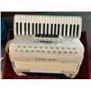 Image 2 : ZON-RIO BY SANA ACCORDION WITH CASE