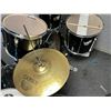 Image 4 : PEARLE EXPORT PRO SERIES DRUM KIT. 4 DRUMS, NO SNARE, 2 CYMBALS AND STOOL