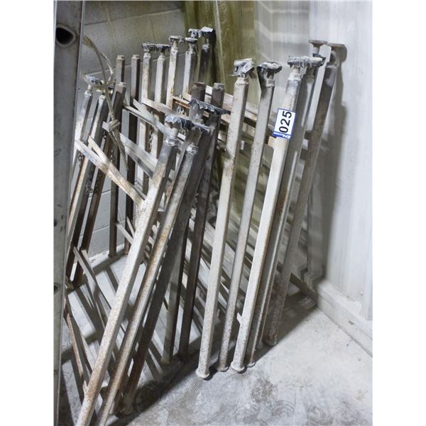 6- fabricating stands