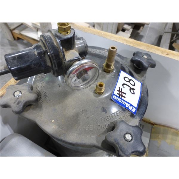 Craftsman heavy-duty sandblasting system, Craftsman paint tank