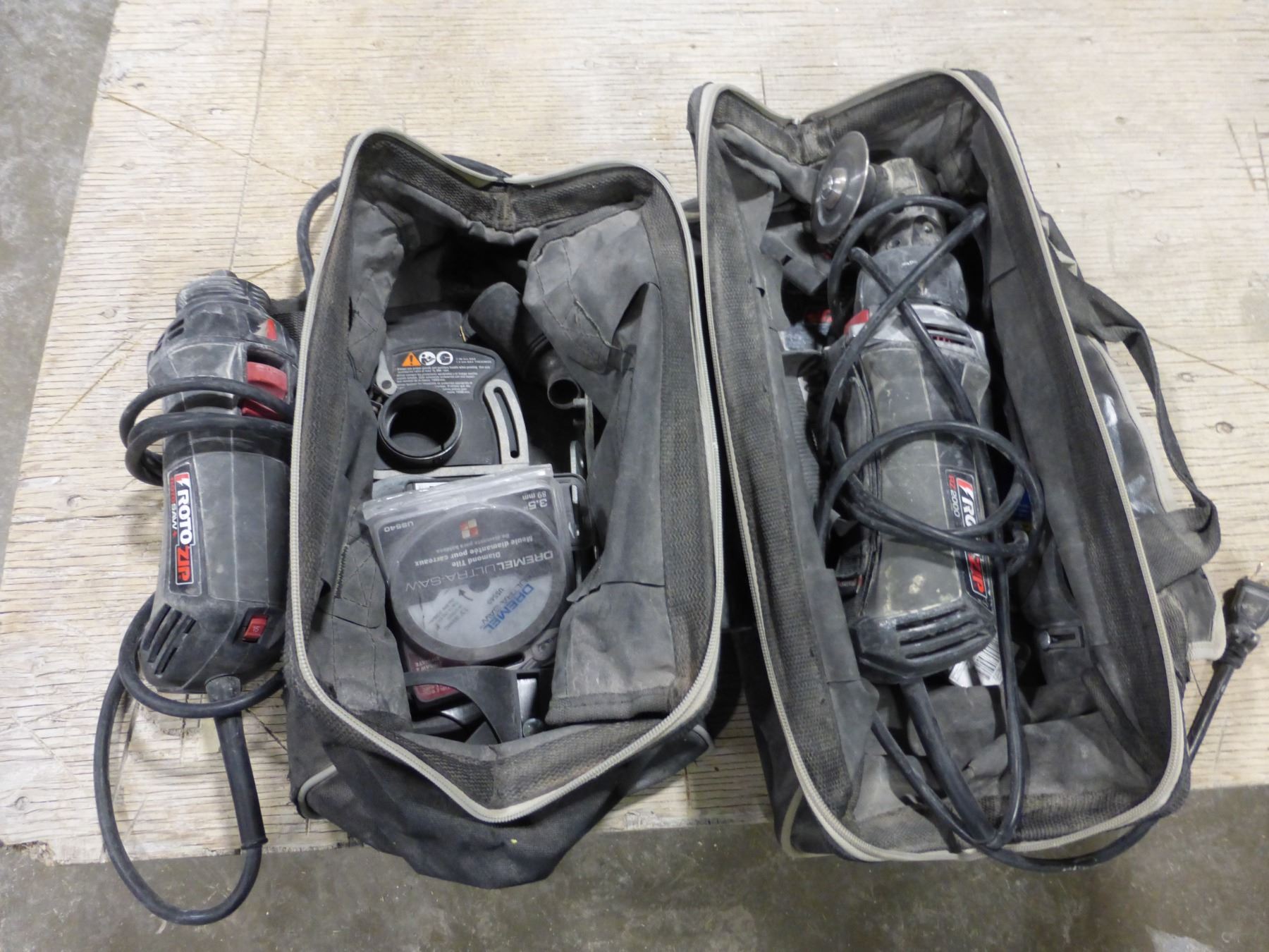 Rotozip Rz10 Rotozip roto saw and Rotozip RZ2000 spiral saw c/w bags and assorted bits