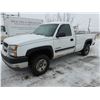 Image 1 : 2003 Chev. Silverado Reg. cab 2500, white, V8 auto 4x4, 274,041 km, new starter #1GCHK24UX3Z146671 (
