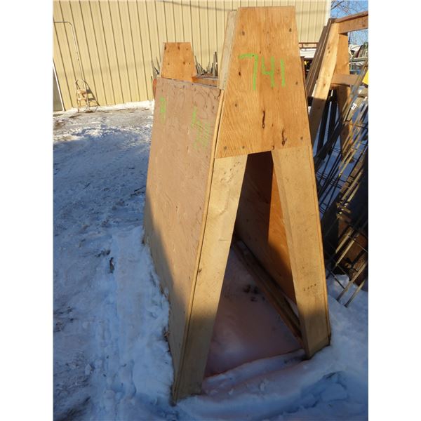 Wooden slab stand and 26" roller