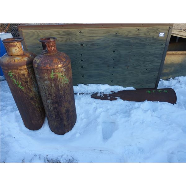 12" x 91" Steel pipe and 2- 100 lb propane bottles