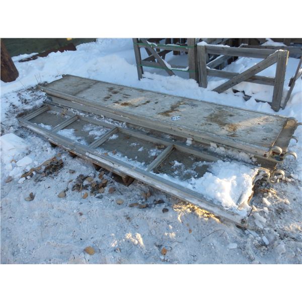 Approx. 4- 10' alum. Scaffold decks