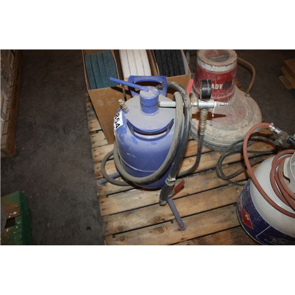 Blue sand blaster & hose