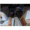 Image 3 : Pallet of porcelain and ceramic tiles (various colors and sizes)