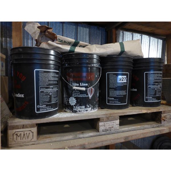 Qty of terrazzo chips