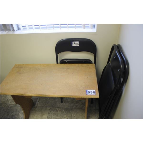 Stand, 36" x 18" c/w 3- folding chairs