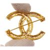 Image 4 : Chanel Vintage Gold-tone Metal CC Rhinestone Brooch