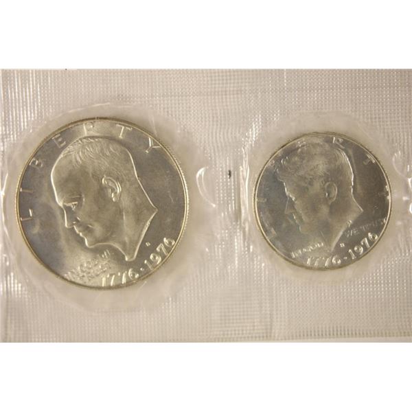 2 COIN US BICENTENNIAL SILVER SET WITH IKE DOLLAR