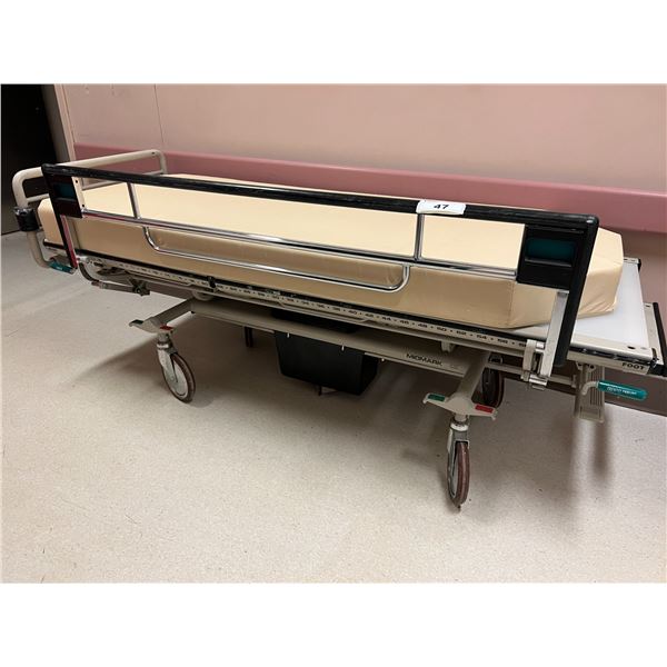 MIDMARK 535 HYDRAULIC STRETCHER