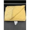 Image 1 : Sutton Place Collection Yellow Quilt