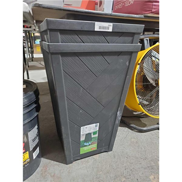 Keter Tesoro Planter Lot Of 2