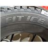 Image 3 : 235/65R17 108T Snow Tires