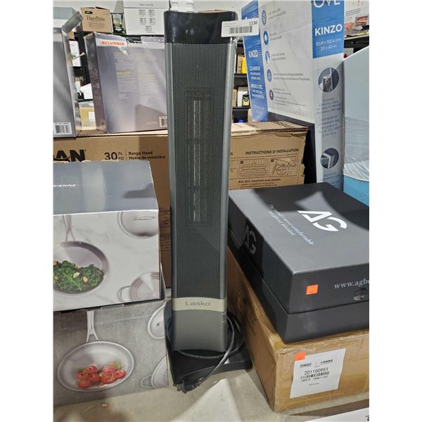 Lasko Moveable Air Heater minor damage as shown in photos