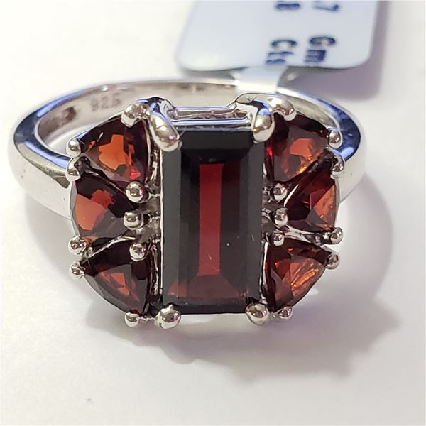 0SI GARNET(2.8CT)  RING (~SIZE 7)(~WEIGHT 3.7G)