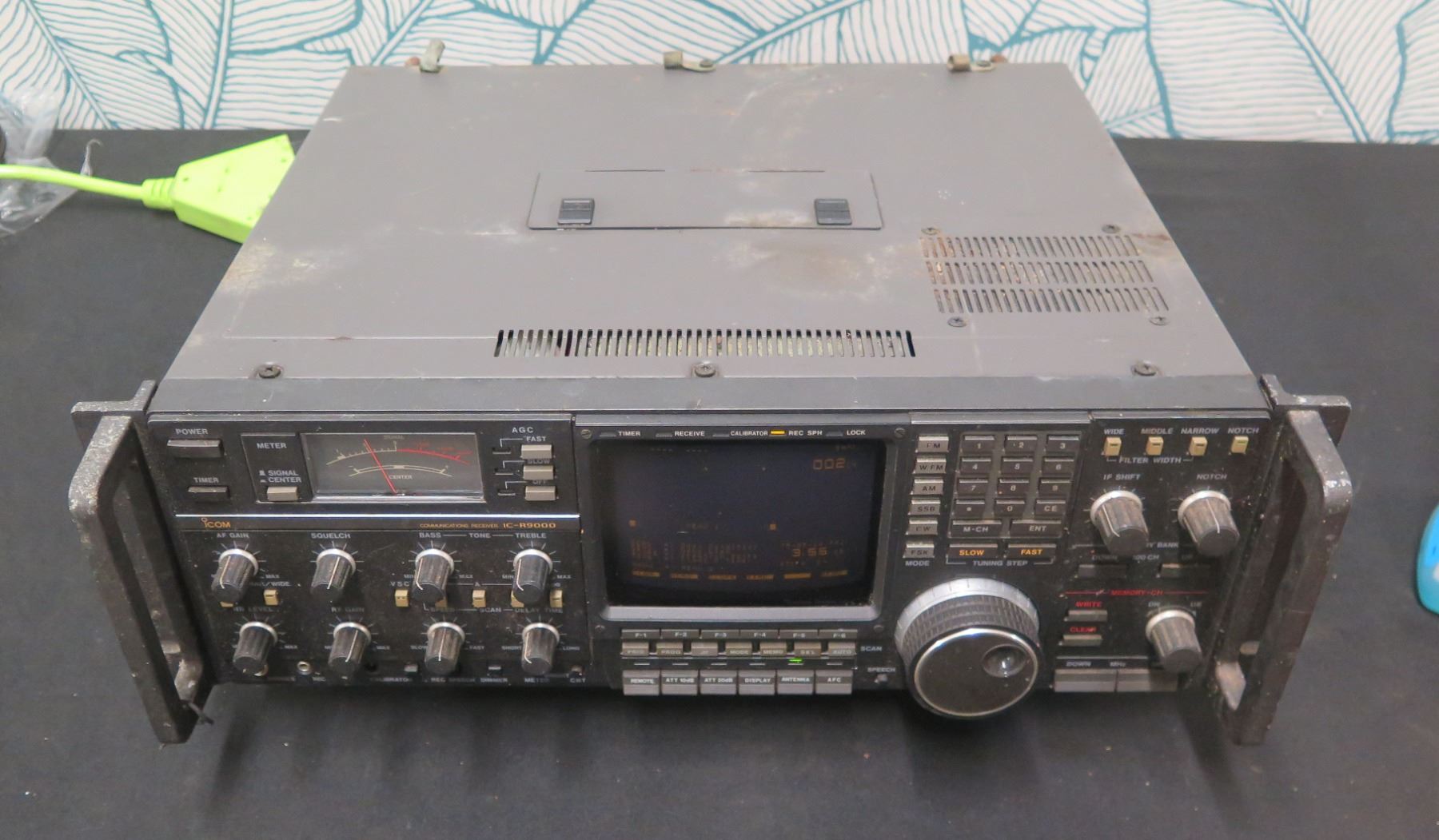 ICOM IC-R9000 Wideband Receiver