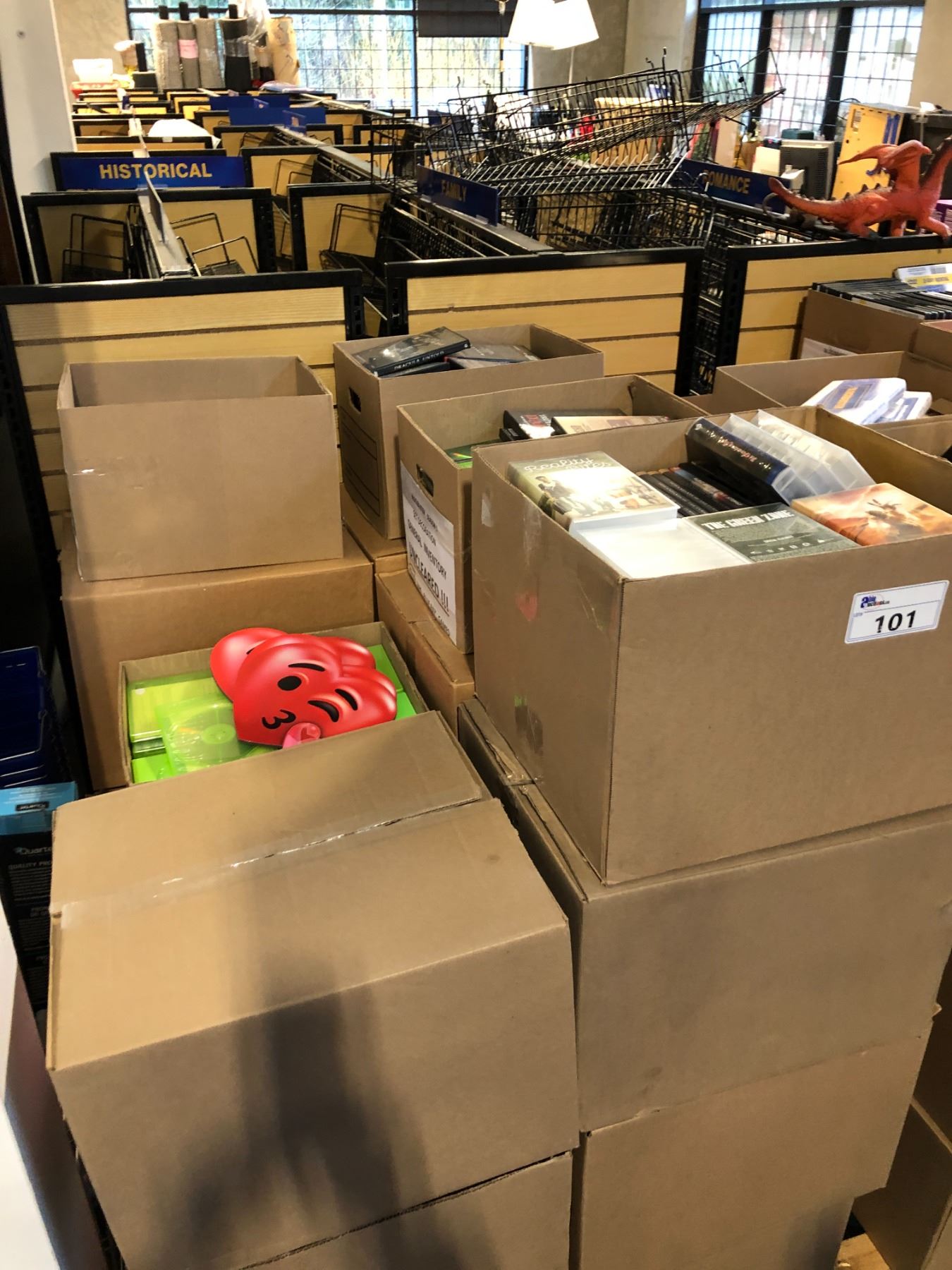 PALLET PROP LOT OF ASSORTED EMPTY DVD CASES EMPTY VHS CASES ENTIRE pallet-prop-lot-of-assorted-empty-dvd-cases-empty-vhs-cases-entire