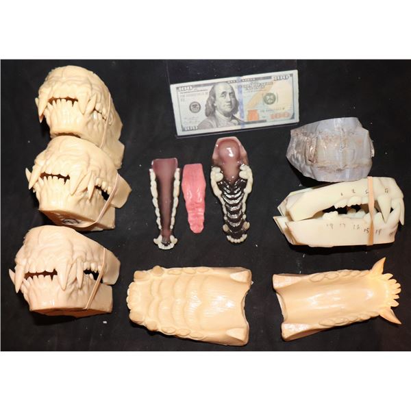 ANNABELLE COMES HOME WEREWOLF TEETH LOT OF 7 SETS