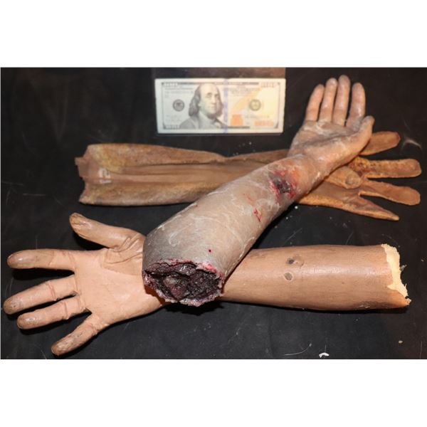 ARMY OF THE DEAD SEVERED SILICONE ZOMBIE ARM GLOVE AND F/X ARM