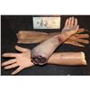 Image 1 : ARMY OF THE DEAD SEVERED SILICONE ZOMBIE ARM GLOVE AND F/X ARM