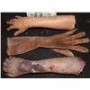 Image 2 : ARMY OF THE DEAD SEVERED SILICONE ZOMBIE ARM GLOVE AND F/X ARM