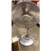 Image 2 : 2 FANS, SEARS KENMORE AND NOMA