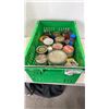 Image 1 : TRAY OF VINTAGE OIL TINS