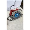 Image 2 : SKIL CIRCULAR SAW AND ROAD FLARES