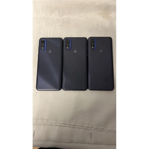 3 MOTOROLA MOTO G PURE SMARTPHONES - PARTS ONLY, NOT GUARANTEED TO WORK