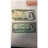 Image 2 : 5 CANADIAN BILLS $1 AND $2 1954,1973 AND 1986