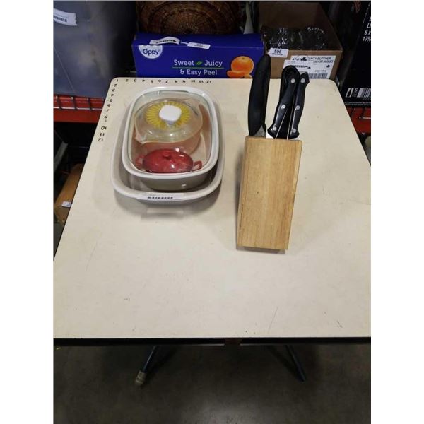 CORNINGWARE AND PYREX BAKEWARE AND KNIFE BLOCK WITH KNIVES