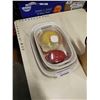 Image 2 : CORNINGWARE AND PYREX BAKEWARE AND KNIFE BLOCK WITH KNIVES