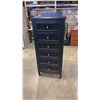 Image 1 : 5 DRAWER DRESSER WITH GALLERY