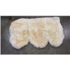 Image 2 : WHITE SHEEPSKIN RUG