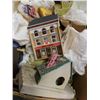 Image 2 : LOT OF MINIATURE HOUSES AND DECOR