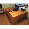 Image 1 : Oak Desk w/Return And Matching Credenza