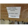 Image 3 : Lot of A/C Grill Covers, Climate Control Box, Smoke Alarm & Filters