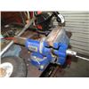Image 2 : 4' Steel Welding Table w/Vise
