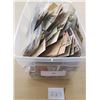 Image 11 : Trade Card Box of 900+ Pieces