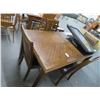 Image 1 : Mahogany Dining Table w/4 Chairs