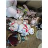 Image 2 : Lot of Vintage Dolls